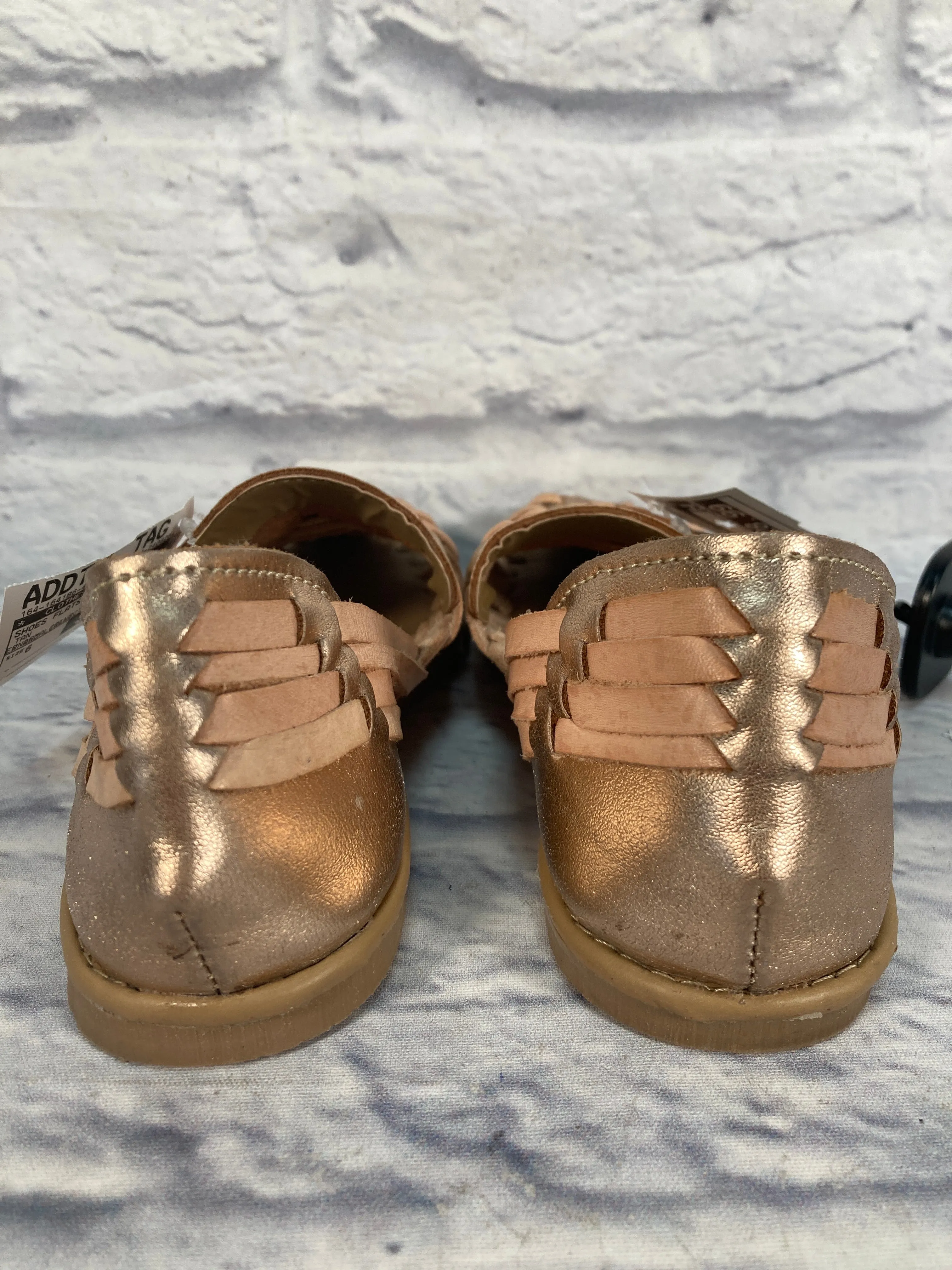 Shoes Flats By Clothes Mentor In Tan, Size: 6